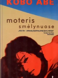Moteris smėlynuose
